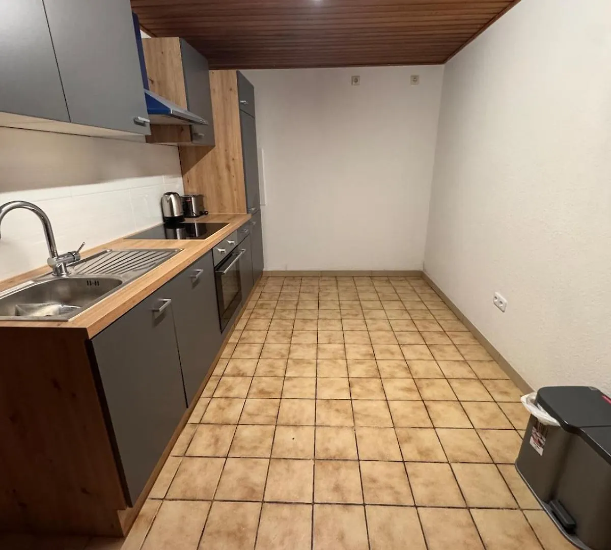 Lägenhet Wohnung In Koeln Porz Am Rhein Mit Kompletter Kueche