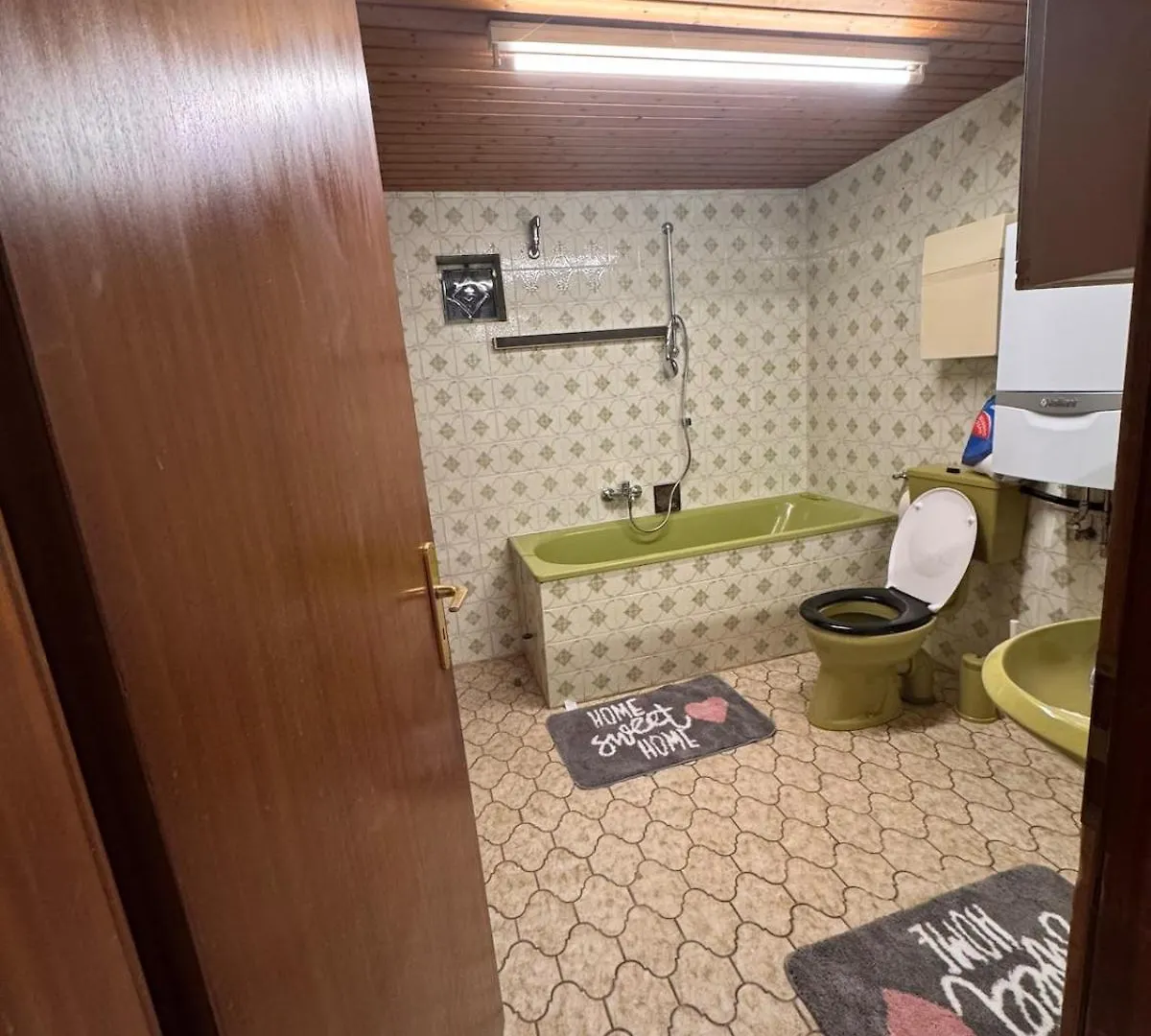 Lägenhet Wohnung In Koeln Porz Am Rhein Mit Kompletter Kueche